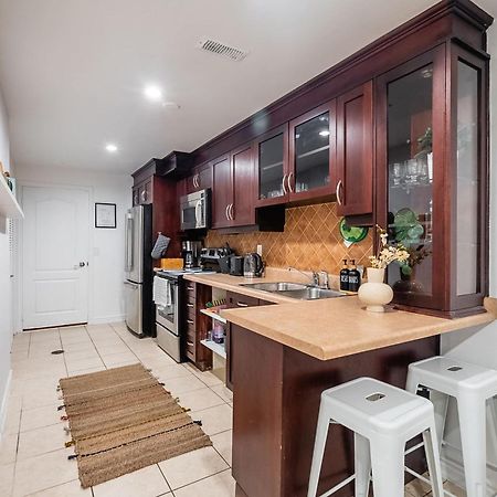 Basement Suite With Private Patio In Davenport Toronto Bagian luar foto